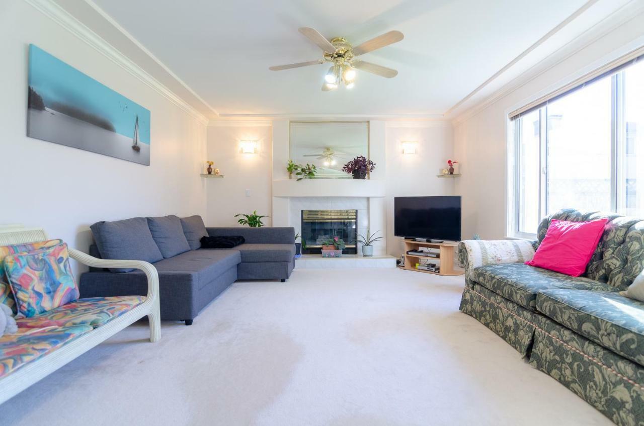 Great Guest Suite In A Gorgeous House Ню Уестминстър Екстериор снимка